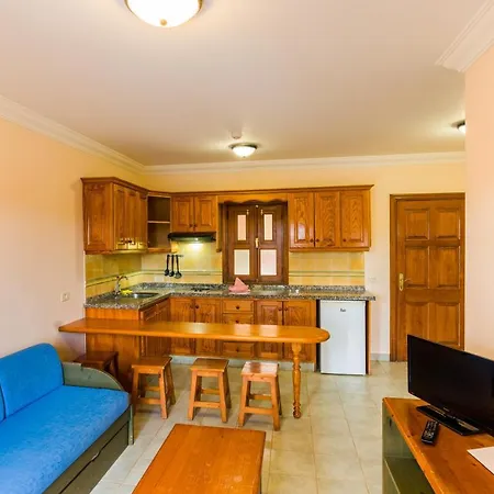 Residencial El Conde #8 Apartment